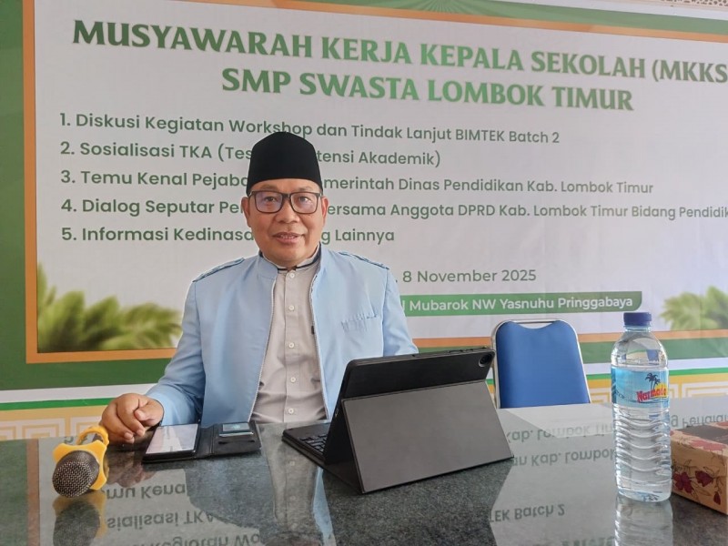 Foto Dewan HM Gerindra saat Menjadi Narasumber Acara MKKS SMP Swasta Lotim